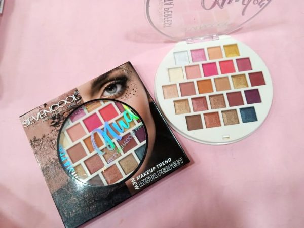 Seven Cool Eye Shadow Kit